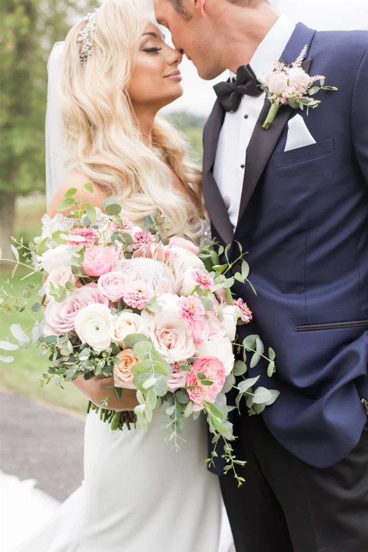 An Outdoor Wedding for Sydney and Ernie