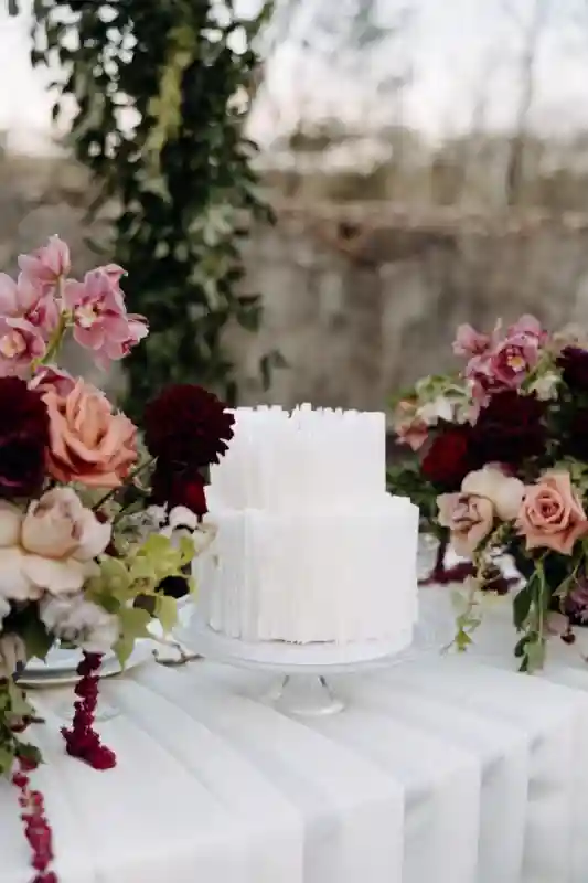 A Romantic Ruins Editorial
