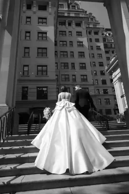A Colorful Wedding for Taylor and Eric