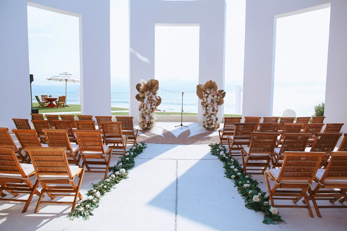 A Waterfront Wedding for Taylor & Joe