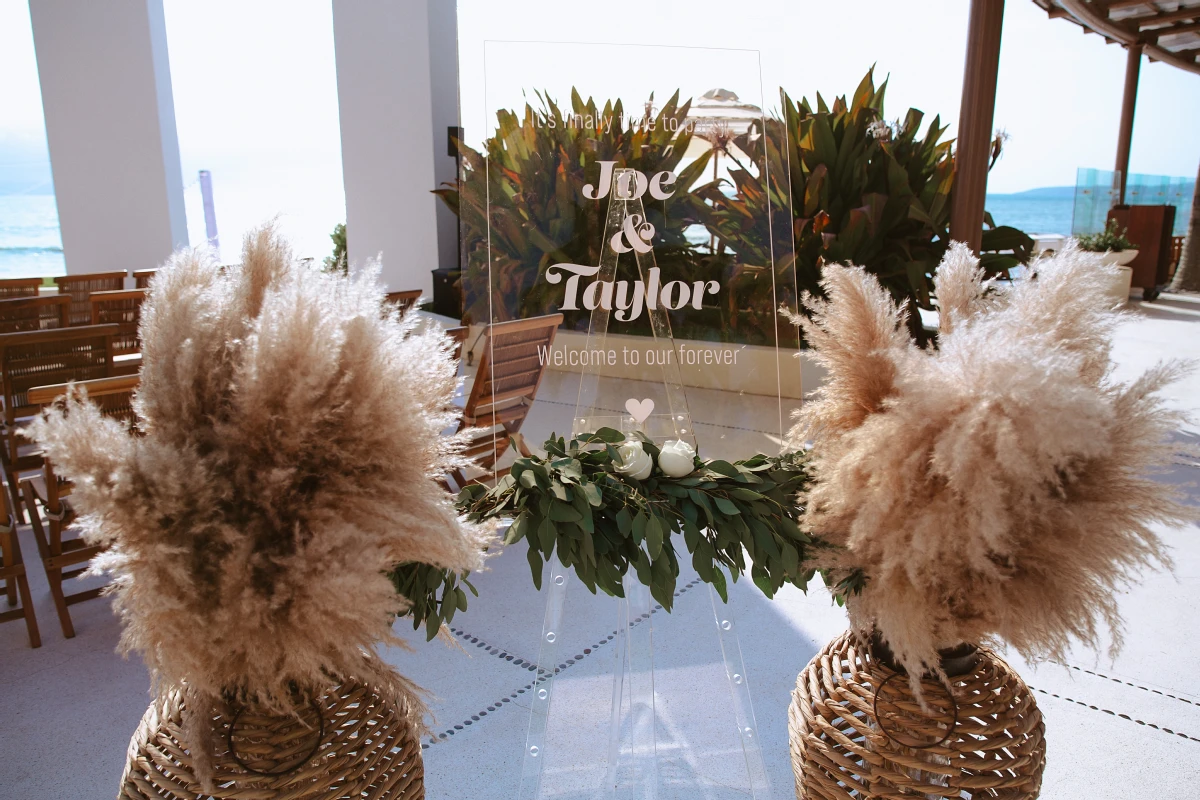 A Waterfront Wedding for Taylor & Joe