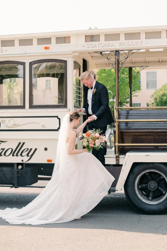An Outdoor Wedding for Taylor and Tom