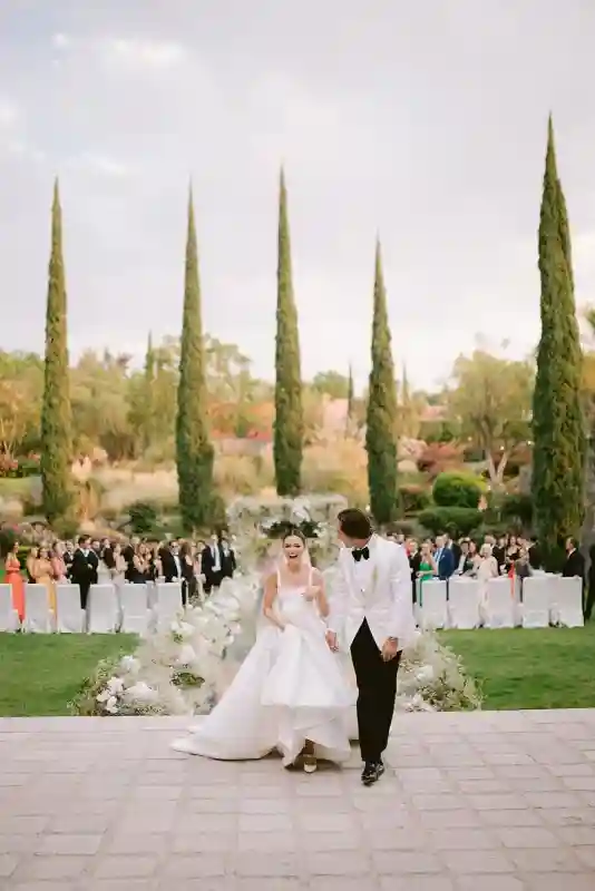 A Formal Wedding for Tessa and Joey