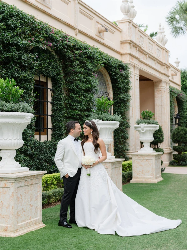 A Glam Wedding for Toria and Brian