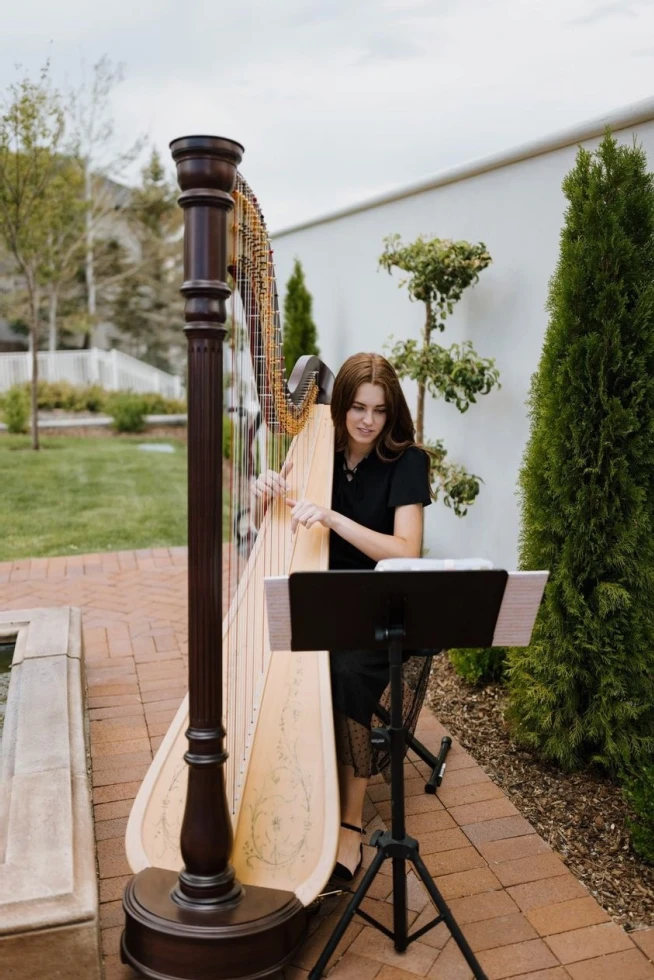 Merinda Starnes, Utah Harpist