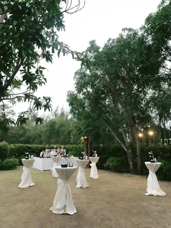 A Whimsical Wedding for Uyen and Phi