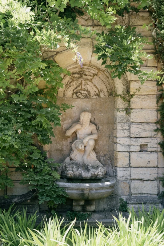 A Classic Wedding for Valentine and Jason