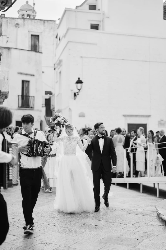 An Outdoor Wedding for Valeria and Carlos