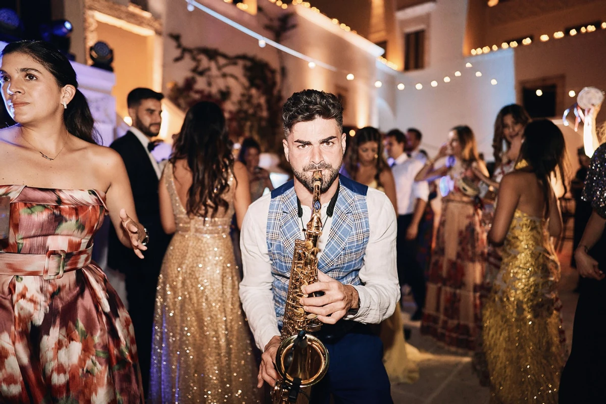 An Outdoor Wedding for Valeria and Carlos