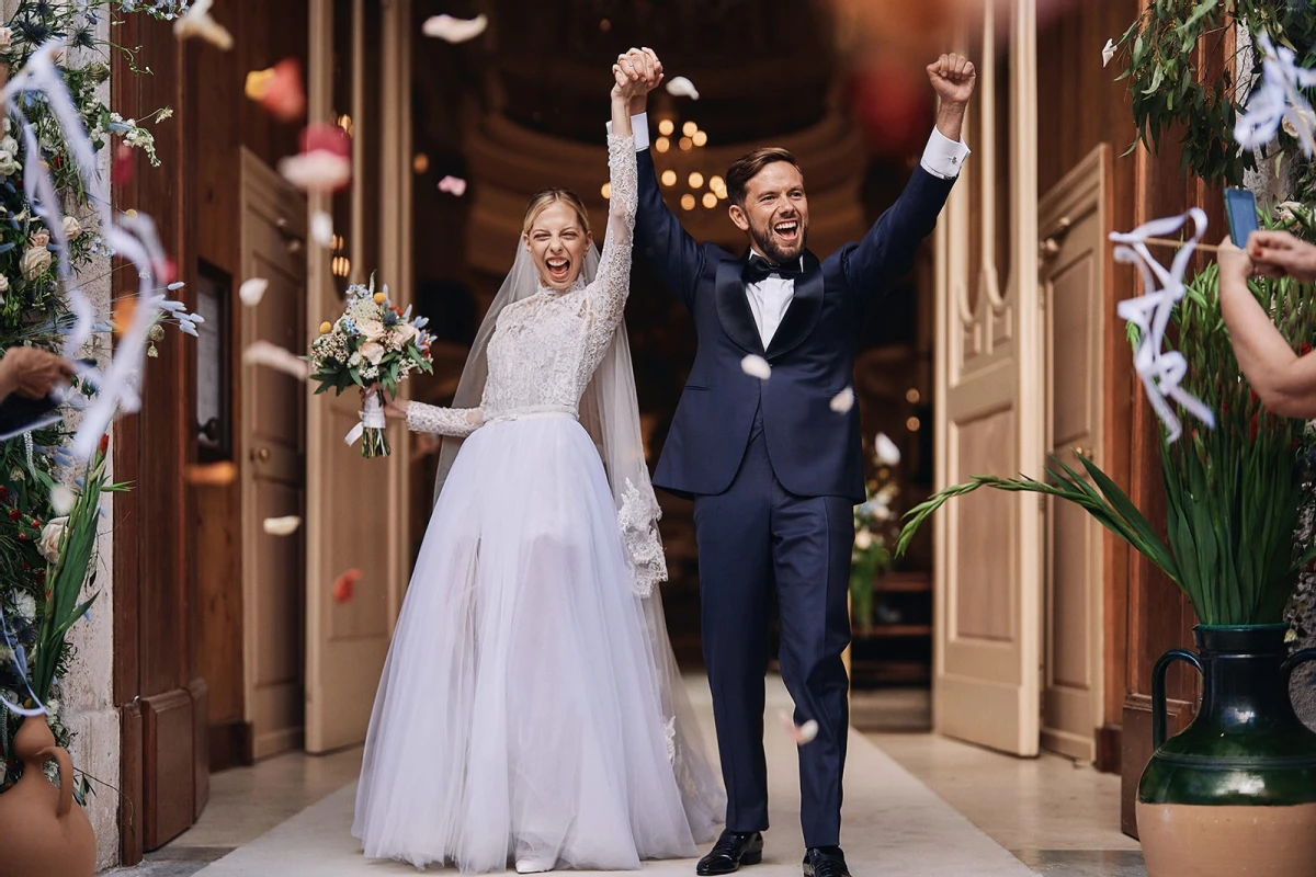 An Outdoor Wedding for Valeria and Carlos