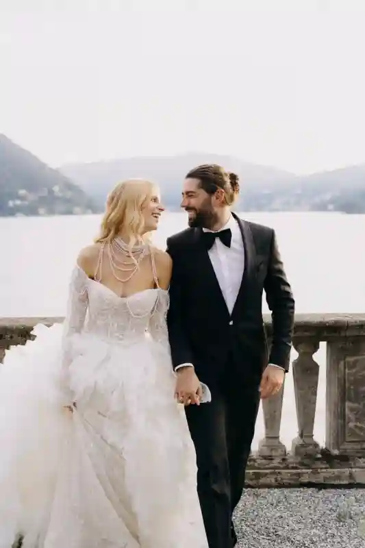 A Regency Chic Editorial for Vanessa and Ricardo