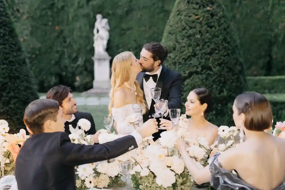 A Regency Chic Editorial for Vanessa and Ricardo
