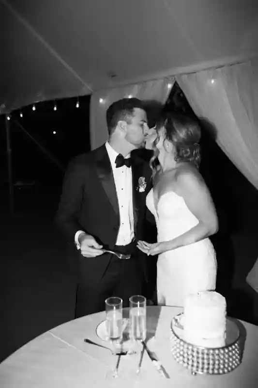 A Classic Wedding for Vanessa and Ryan