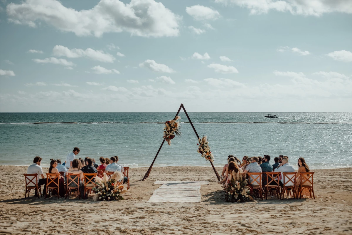 A Waterfront Wedding for Victoria and Justin