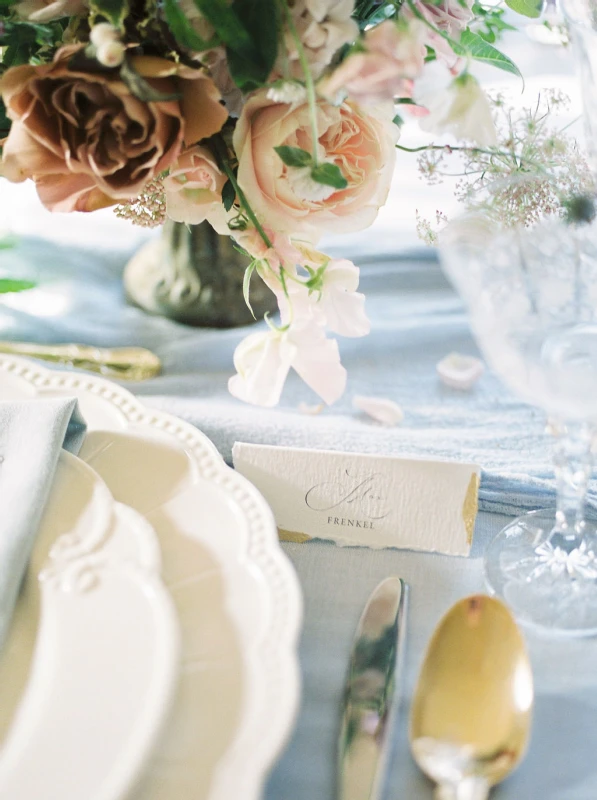 A Vintage Wedding for Viktoriya and Taylor