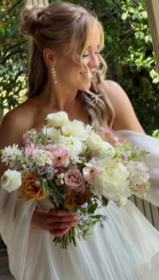 Your Wedding Hype Girl