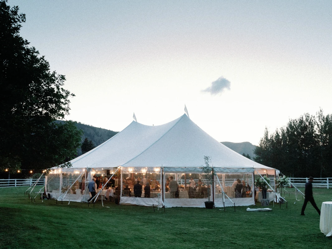 A Colorful Wedding for Zoe and Nick