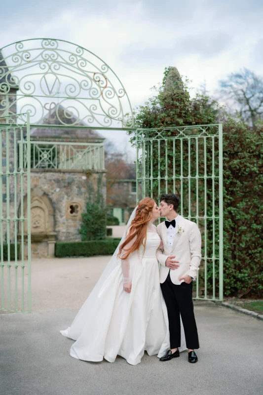 A Garden Wedding for Zoë and Kyle